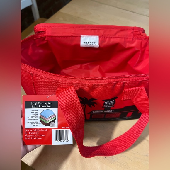 Trader Joe’s mini insulated bag in red LIMITED RUN - Picture 6 of 6